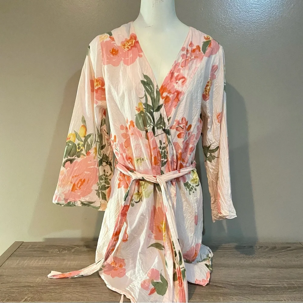 Floral Pink Women's Robe - Picture 3 of 9